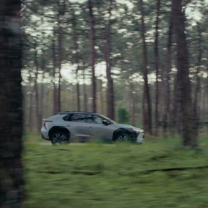 Täyssähköinen uusi Toyota bZ4X